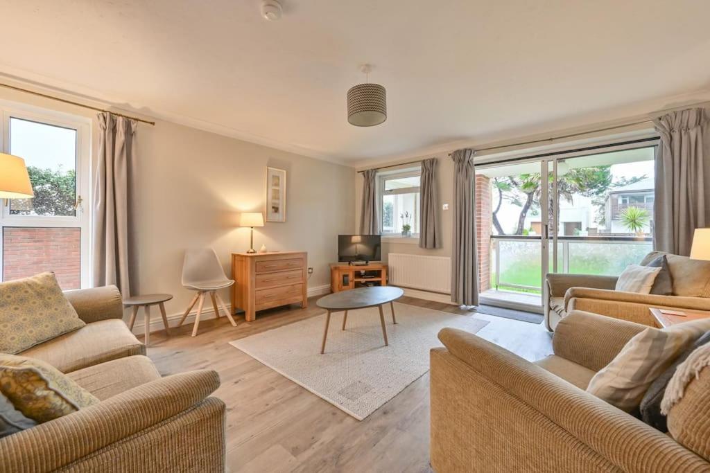 Spacious Sandbanks Apartment Near Beach And Bars With Free Parking 浦耳 外观 照片